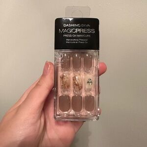 Dashing Diva Press On Nails Neutral Beige Marble